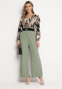 Born2be - Zielony Kombinezon z Kopertową Górą i Szerokimi Spodniami oraz Paskiem Elavina. Kolor: zielony #2