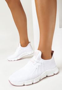 Born2be - Biało-Różowe Buty Sportowe Feliko. Kolor: biały. Materiał: materiał. Szerokość cholewki: normalna #1