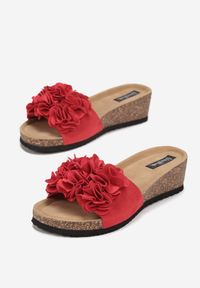 Renee - Czerwone Klapki na Korkowym Koturnie z Ozdobnymi Paskami Holden. Kolor: czerwony. Obcas: na koturnie #5