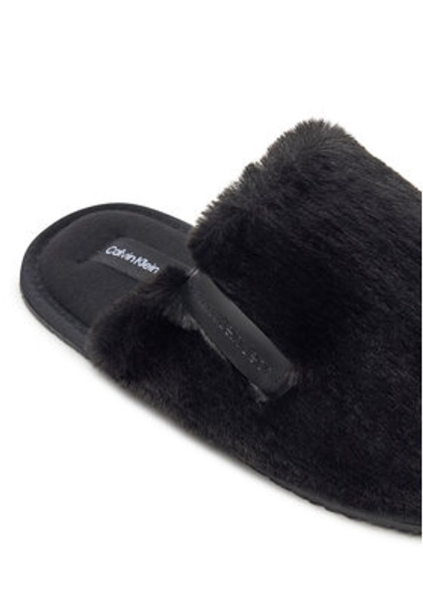 Calvin Klein Jeans Kapcie Hotel Slipper Fur After Glow YW0YW01593 Czarny. Kolor: czarny. Materiał: materiał