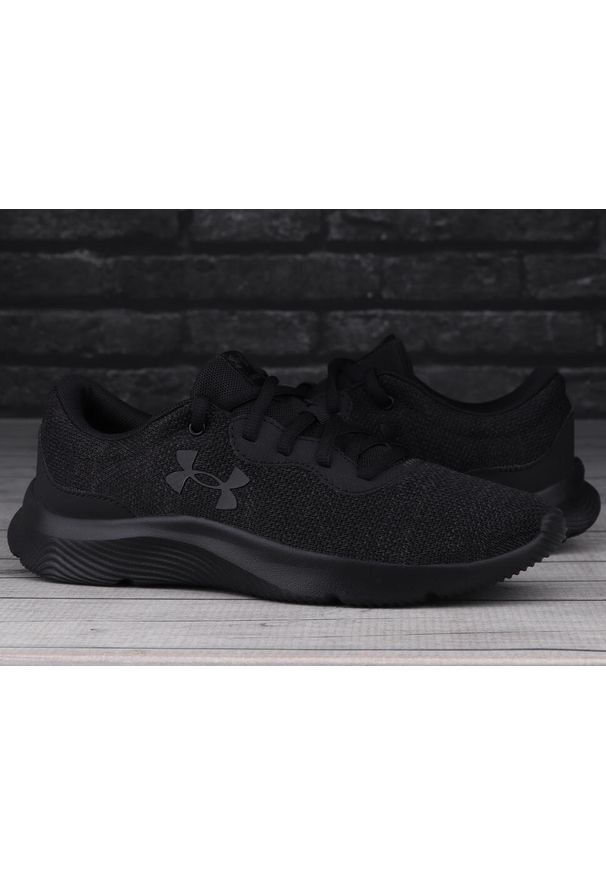 Buty męskie sportowe do biegania Under Armour MOJO 2. Kolor: czarny