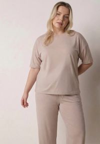 Born2be - Beżowy Komplet Bawełniany o Fasonie Oversize T-shirt i Spodnie Azilane. Kolor: beżowy. Materiał: bawełna #3