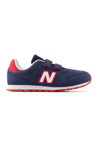 Buty New Balance Jr PV500NV1 niebieskie. Okazja: na uczelnię. Zapięcie: rzepy. Kolor: niebieski. Materiał: syntetyk, skóra, materiał. Szerokość cholewki: normalna. Sport: turystyka piesza