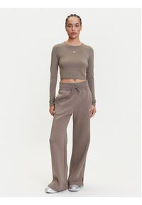 Nike Bluzka Chill Knit HF5322 Brązowy Regular Fit. Kolor: brązowy. Materiał: bawełna #2