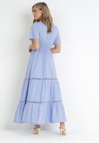 Born2be - Jasnoniebieska Sukienka Maxi z Gumką w Pasie i Koronkowymi Wstawkami Anandia. Kolor: niebieski. Materiał: koronka. Wzór: aplikacja. Długość: maxi #5