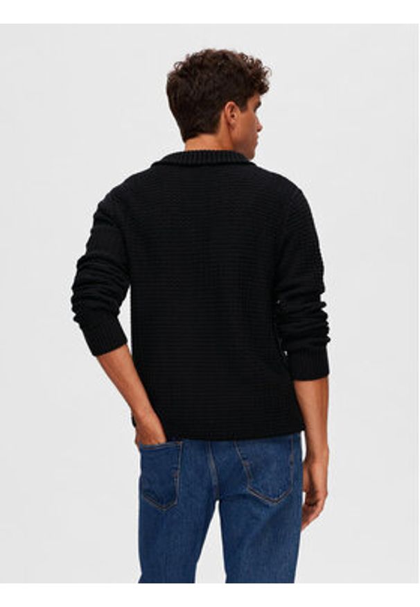 Selected Homme Sweter 16091800 Czarny Regular Fit. Kolor: czarny. Materiał: bawełna