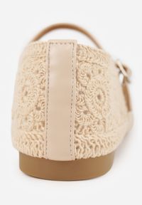 Renee - Ciemnobeżowe Ażurowe Balerinki VICES Ozdobione Plecionką Savamisa. Nosek buta: okrągły. Zapięcie: sprzączka. Kolor: beżowy. Materiał: skóra, materiał. Wzór: ażurowy, aplikacja. Sezon: lato. Obcas: na obcasie. Wysokość obcasa: niski #2