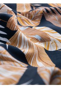 Ombre Clothing - Wiskozowa wzorzysta męska koszula z krótkim rękawem – liście V14. Okazja: na co dzień. Kolor: czarny. Materiał: wiskoza. Długość rękawa: krótki rękaw. Długość: krótkie. Wzór: gładki, kolorowy. Styl: klasyczny, wakacyjny, casual