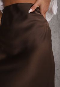 Renee - Brązowa Satynowa Spódnica Maxi High Waist Formia. Stan: podwyższony. Kolor: brązowy. Materiał: satyna #2