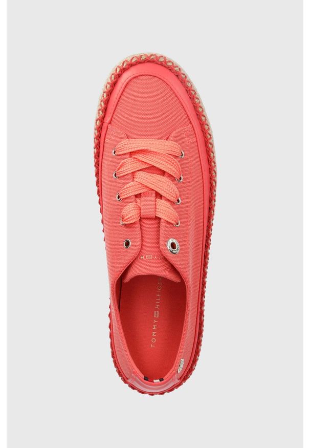 TOMMY HILFIGER - Tommy Hilfiger tenisówki kolor pomarańczowy. Nosek buta: okrągły. Kolor: pomarańczowy. Materiał: skóra, guma. Obcas: na platformie