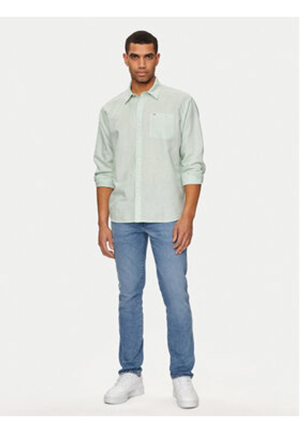 Wrangler Koszula W5D6LOX6U 112330800 Turkusowy Relaxed Fit. Kolor: turkusowy. Materiał: len