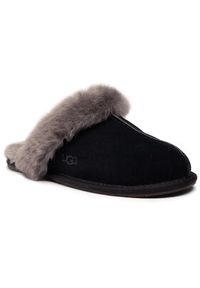 Ugg Kapcie W Scuffette II 1106872 Czarny. Kolor: czarny. Materiał: skóra