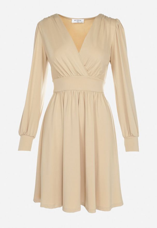 Born2be - Jasnobeżowa Sukienka Kopertowa Taliowana Maecenus. Okazja: na co dzień. Typ kołnierza: dekolt w serek. Kolor: beżowy. Materiał: wiskoza. Typ sukienki: kopertowe. Styl: casual, elegancki