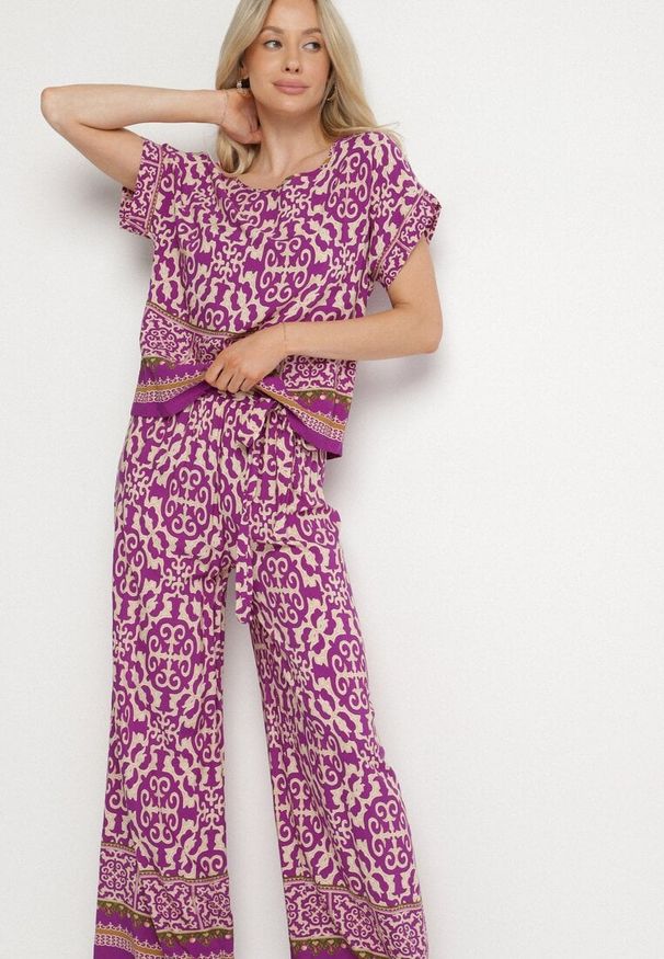 Born2be - Fioletowy Komplet Bawełniany w Ornamentalny Wzór Spodnie i Bluzka Nanirienna. Kolor: fioletowy. Materiał: bawełna