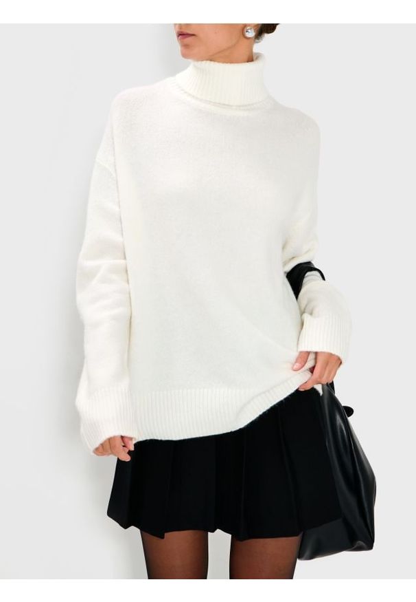 Sinsay - Golf basic - biały. Typ kołnierza: golf. Kolor: biały