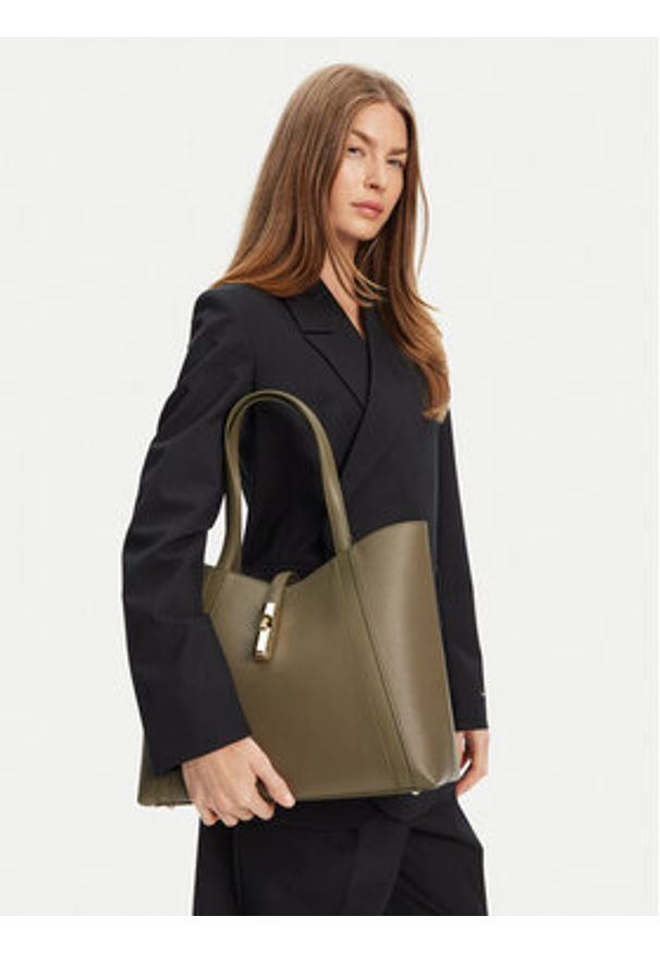 Furla Torebka Goccia L WB01788 BX3353 KH 2810S Zielony. Kolor: zielony. Materiał: skórzane