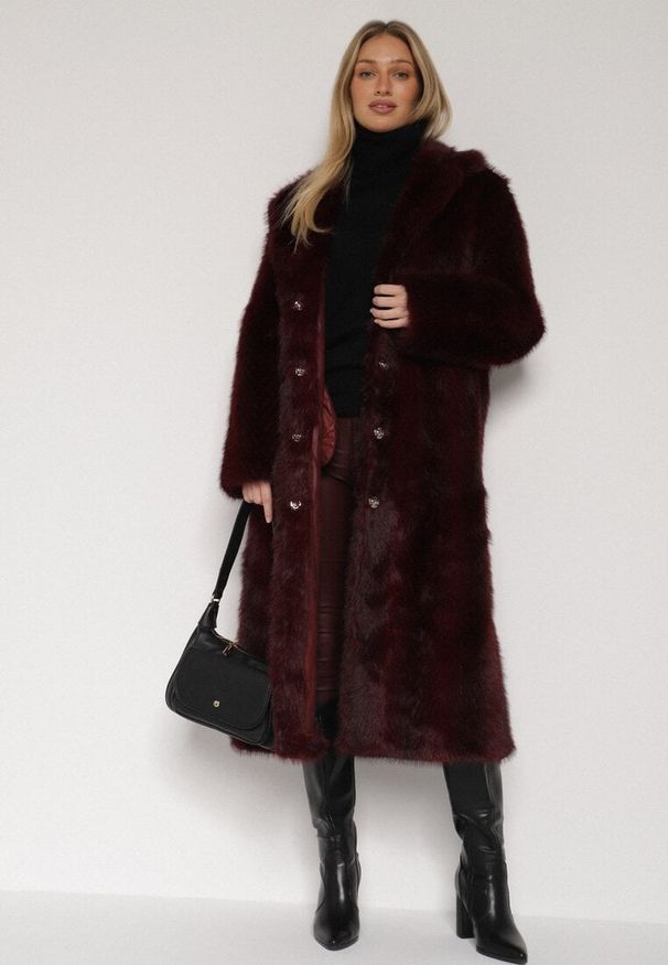 Born2be - Bordowy Jednorzędowy Płaszcz Futerko o Klasycznym Kroju Yrelsha. Okazja: na co dzień. Kolor: czerwony. Materiał: futro. Styl: klasyczny