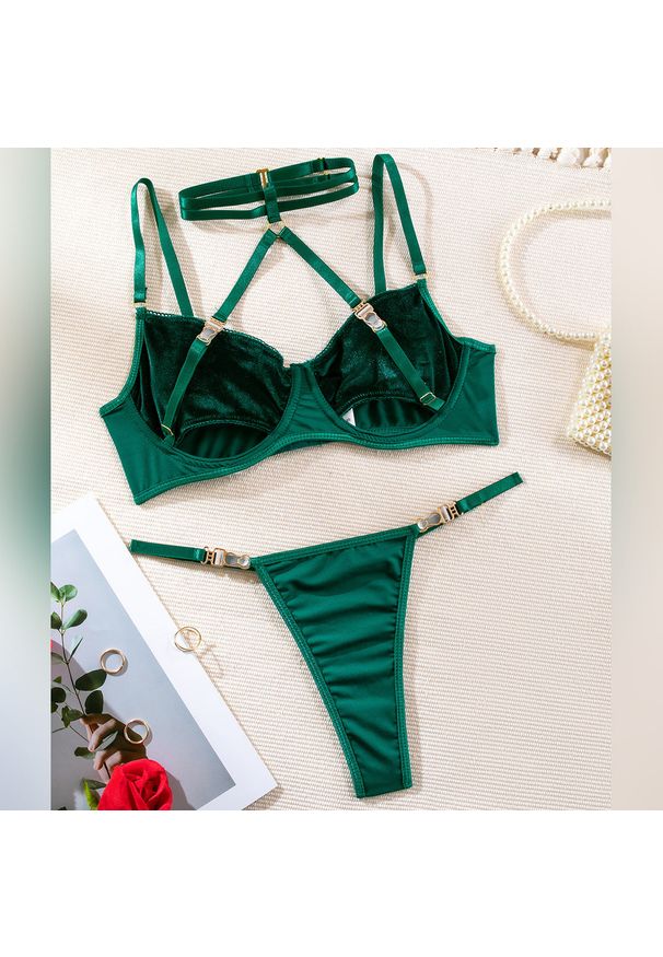 Intica - Komplet bielizny z chokerem na romantyczny wieczór Anahi. Kolor: zielony. Materiał: materiał
