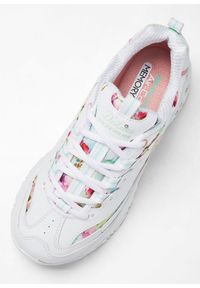 bonprix - Sneakersy chunky Sketchers z pianką memory. Kolor: biały. Wzór: kwiaty #2