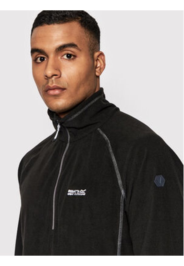 Regatta Polar Montes RMA212 Czarny Regular Fit. Kolor: czarny. Materiał: syntetyk