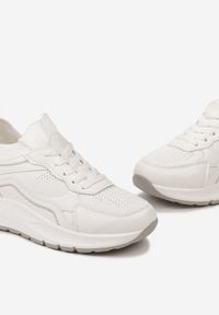 Renee - Białe Sznurowane Sneakersy na Grubej Podeszwie z Błyszczącymi Wstawkami Nithirela. Okazja: na co dzień. Kolor: biały. Szerokość cholewki: normalna #2