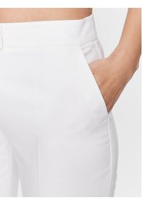Luisa Spagnoli Spodnie materiałowe Acuto D 539997 Biały Slim Fit. Kolor: biały. Materiał: bawełna #4
