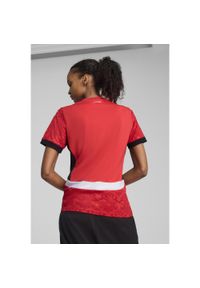 Puma - Damska koszulka domowa Egipt 2025 PUMA Red Black. Kolor: czerwony, wielokolorowy, czarny. Wzór: kolorowy