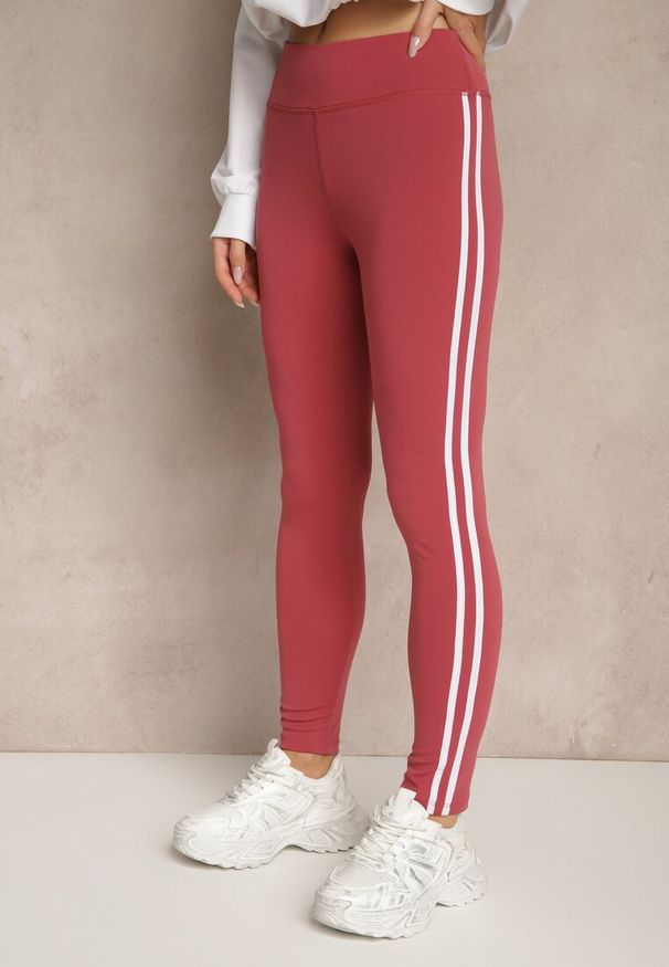 Renee - Ciemnoróżowe Legginsy Ozdobione Lampasami Puelle. Okazja: na co dzień. Kolor: różowy. Wzór: aplikacja. Styl: sportowy, casual