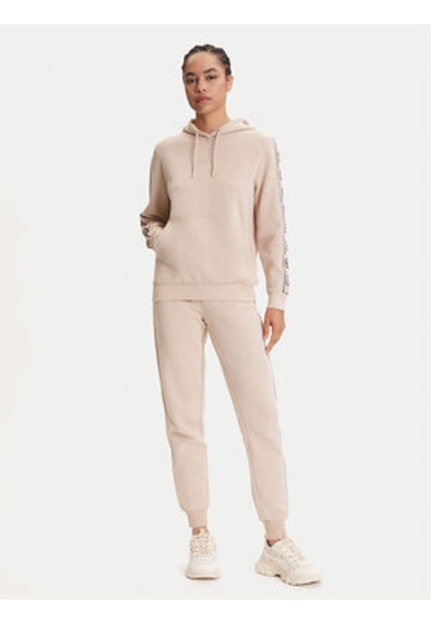 Guess Bluza V4YQ11 KB3P2 Beżowy Regular Fit. Kolor: beżowy. Materiał: bawełna
