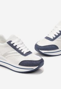 Born2be - Niebiesko-Białe Sneakersy z Delikatnymi Błyszczącymi Wstawkami Ablasta. Okazja: na co dzień. Kolor: niebieski #4