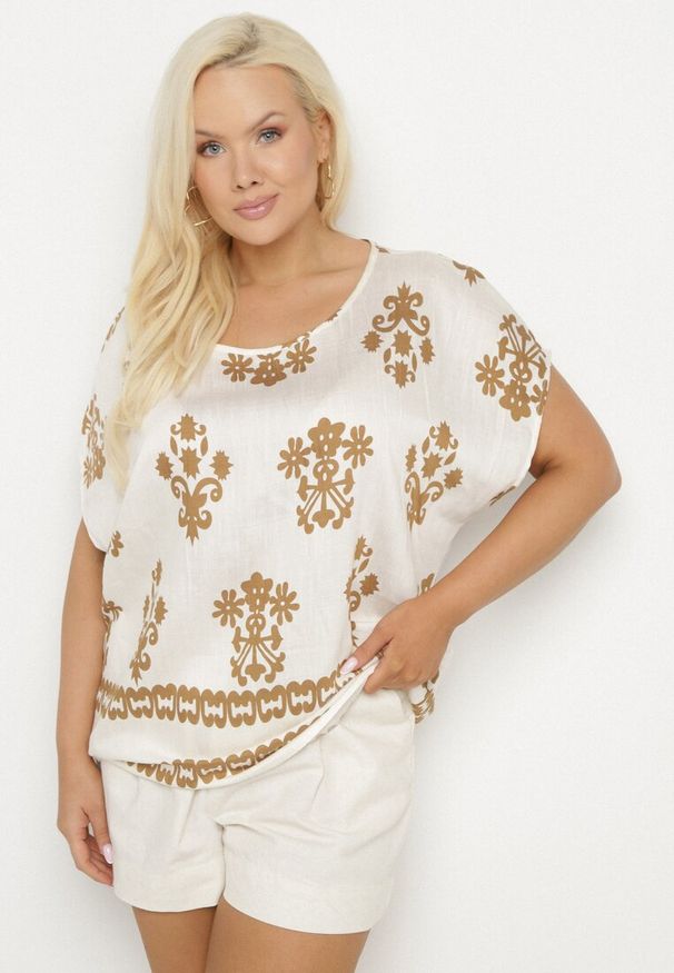 Born2be - Jasnobeżowa Bluzka z Wiskozy we Wzór w Stylu Boho Lunaseia. Okazja: na co dzień. Kolor: beżowy. Materiał: wiskoza. Styl: boho