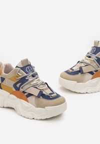 Renee - Ciemnobeżowe Sneakersy na Masywnej Platformie z Podwójnym Sznurowaniem Ruotsa. Kolor: beżowy. Obcas: na platformie