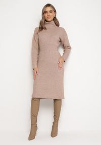 Born2be - Beżowa Sukienka z Wełną o Swetrowym Fasonie z Golfem Haweilla. Typ kołnierza: golf. Kolor: beżowy. Materiał: wełna. Sezon: jesień, zima #4