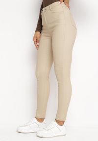 Born2be - Beżowe Modelujące Spodnie Skinny z Kieszeniami Envoi. Okazja: na co dzień. Kolor: beżowy. Styl: casual, elegancki #3