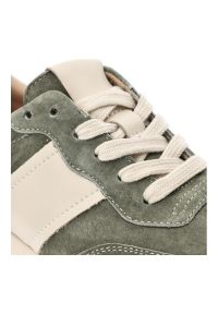 Sneakersy damskie Filippo, wykonane ze skóry naturalnej i skóry zamszowej masywna podeszwa z bieżnikiem sportowy design, khaki, DP7112/26 KH. Okazja: na co dzień. Kolor: zielony. Materiał: skóra, zamsz. Szerokość cholewki: normalna. Sport: turystyka piesza #6