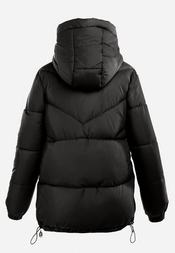 Born2be - Czarna Kurtka Pikowana z Kapturem Lannea. Typ kołnierza: kaptur. Kolekcja: plus size. Kolor: czarny. Materiał: jeans. Długość rękawa: długi rękaw. Długość: długie
