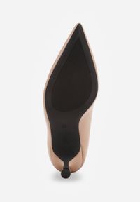 Born2be - Ciemnobeżowe Czółenka na Szpilce z Zapięciem na Sprzączkę Zinavea. Wysokość cholewki: za kolano. Zapięcie: sprzączka. Kolor: beżowy. Obcas: na szpilce. Styl: elegancki, klasyczny #4