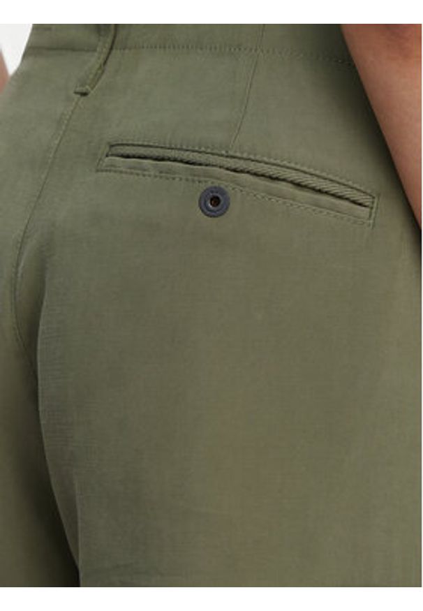 G-Star RAW - G-Star Raw Szorty materiałowe Bermuda Cargo D29016-D522 Zielony ciemny Relaxed Fit. Kolor: zielony. Materiał: bawełna