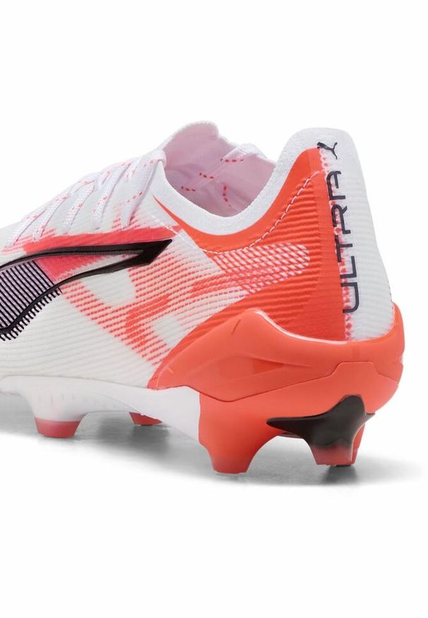 Puma - Buty piłkarskie ULTRA 5 ULTIMATE FG PUMA White Black Glowing Red. Zapięcie: sznurówki. Kolor: biały, czerwony, wielokolorowy, czarny. Sport: piłka nożna