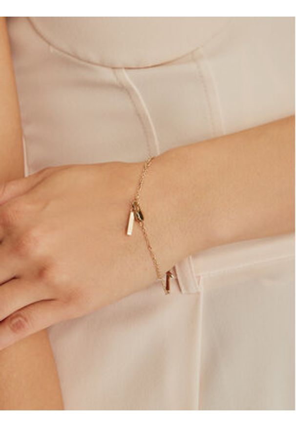 Calvin Klein Bransoletka 35000579 Złoty. Materiał: metalowe. Kolor: złoty