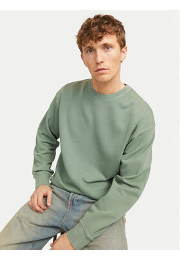 Jack & Jones - Jack&Jones Bluza Charge 12268273 Zielony Loose Fit. Kolor: zielony. Materiał: bawełna