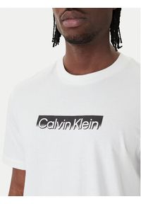 Calvin Klein T-Shirt LV04LF812G Biały Regular Fit. Kolor: biały. Materiał: bawełna #5