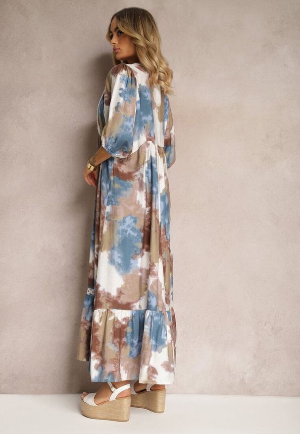 Renee - Ciemnobeżowa Sukienka w Stylu Boho z Krótkim Rękawem z Falbanką i Rękawem 3/4 Valendra. Okazja: na co dzień, na imprezę. Typ kołnierza: dekolt w serek. Kolekcja: plus size. Kolor: biały. Typ sukienki: dla puszystych. Materiał: materiał. Długość rękawa: krótki rękaw. Sezon: lato. Styl: boho