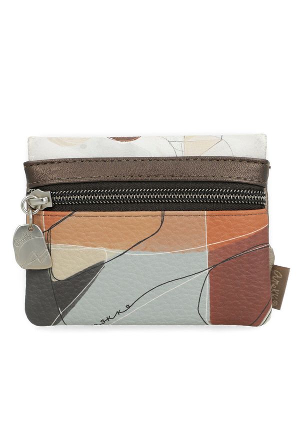 Portfel damski Anekke, z klapką ozdobiony charakterystycznym nadrukiem i metalowym logo wyposażony w kieszeń na monety, złoty, 42809-016. Kolor: złoty. Wzór: nadruk, aplikacja