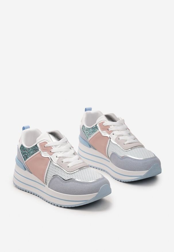 Renee - Niebieskie Sneakersy na Niskiej Platformie ze Wstawkami z Brokatu Quinnes. Okazja: na co dzień. Zapięcie: sznurówki. Kolor: niebieski. Obcas: na platformie