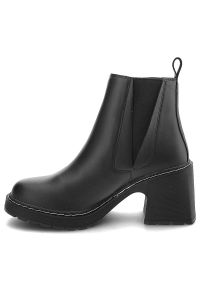 Czarne Botki Artiker Skórzane Buty Na Obcasie. Okazja: na co dzień. Zapięcie: bez zapięcia. Kolor: czarny. Materiał: skóra ekologiczna. Szerokość cholewki: normalna. Obcas: na obcasie. Styl: casual. Wysokość obcasa: średni #5