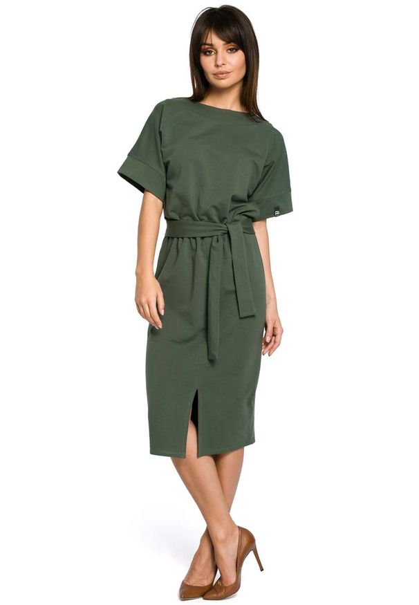 MOE - Zielona Sukienka Midi z Rozcięciem na Przodzie. Kolor: zielony. Materiał: bawełna, elastan. Długość: midi