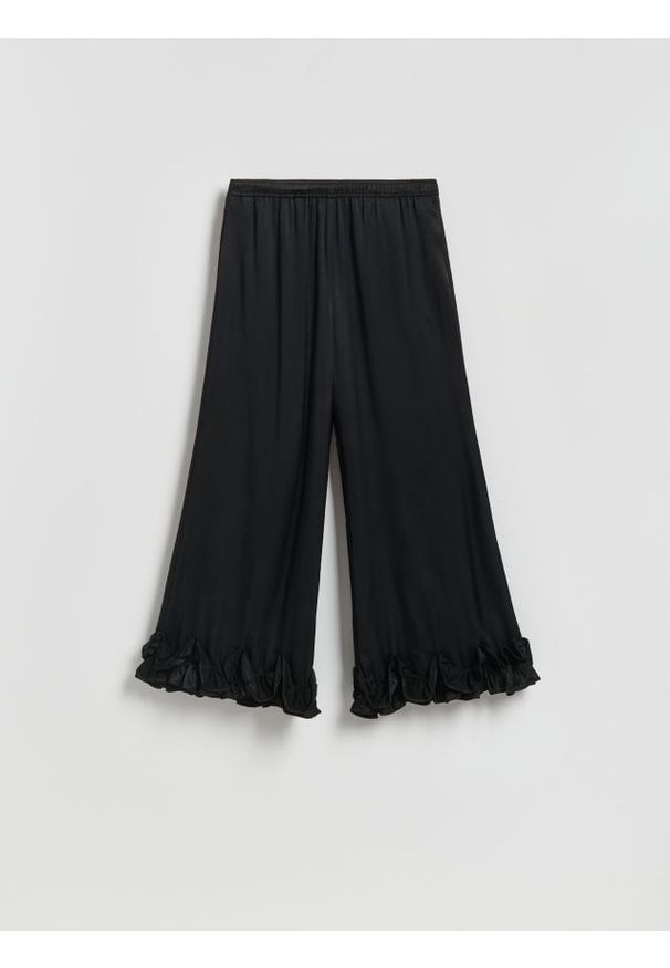 Reserved - Spodnie z wiskozy z falbankami - czarny. Kolor: czarny. Materiał: wiskoza