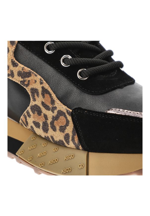 Czarne Sneakersy Artiker Modne Obuwie Damskie Panterka. Okazja: na co dzień. Kolor: czarny. Materiał: materiał. Wzór: motyw zwierzęcy. Styl: casual, klasyczny, elegancki