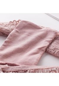 Intica - Koronkowe majtki brazylijskie z kokardką Boksoon. Kolor: czerwony. Materiał: koronka. Wzór: koronka #4